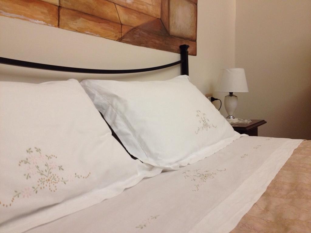 Dormire Nel Borgo Bovino Room photo